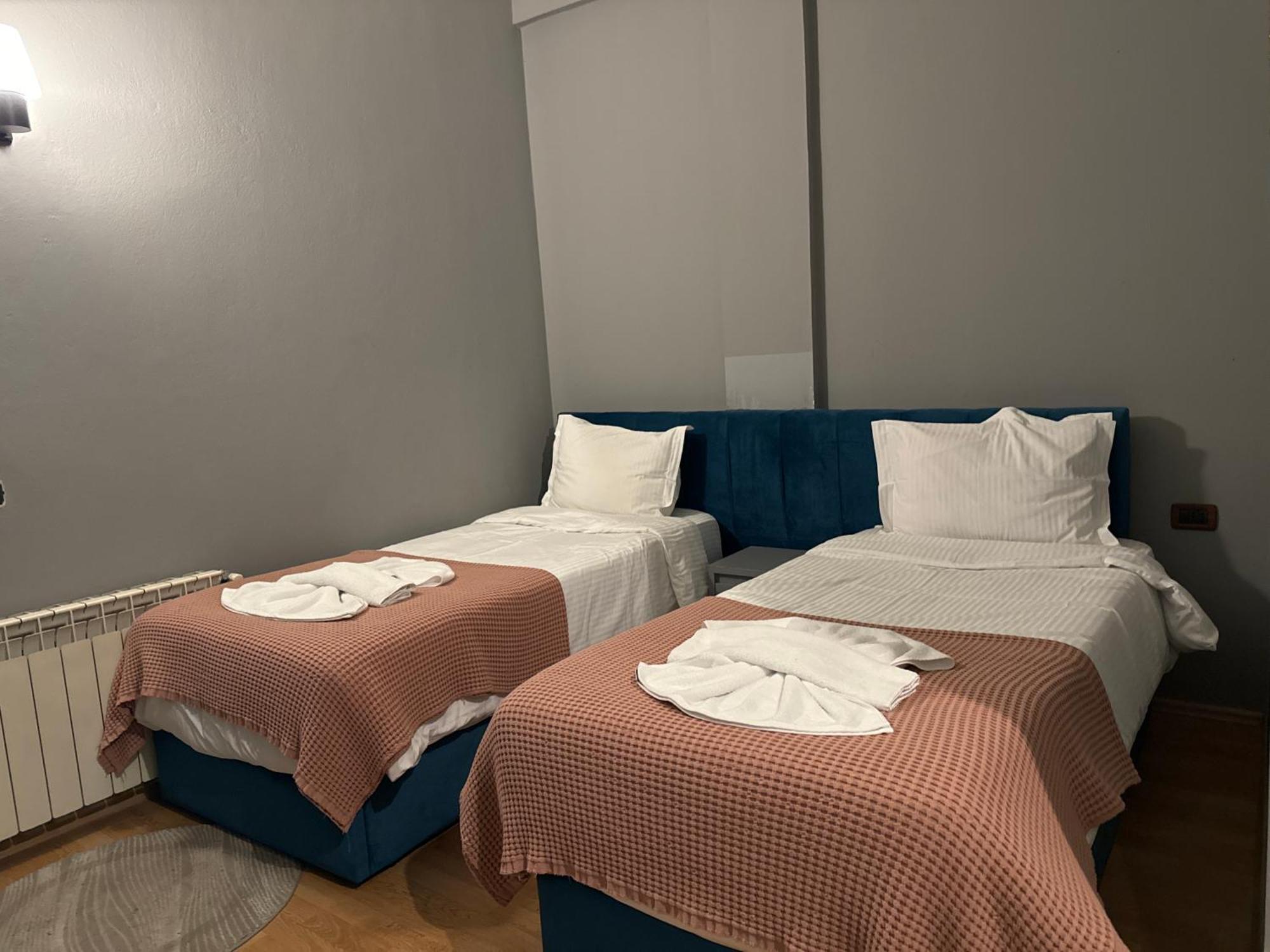 Hotel Tirona